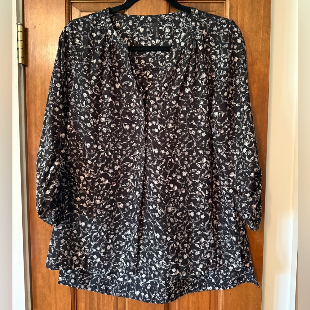 Maurices Black and White Floral Women’s Blouse